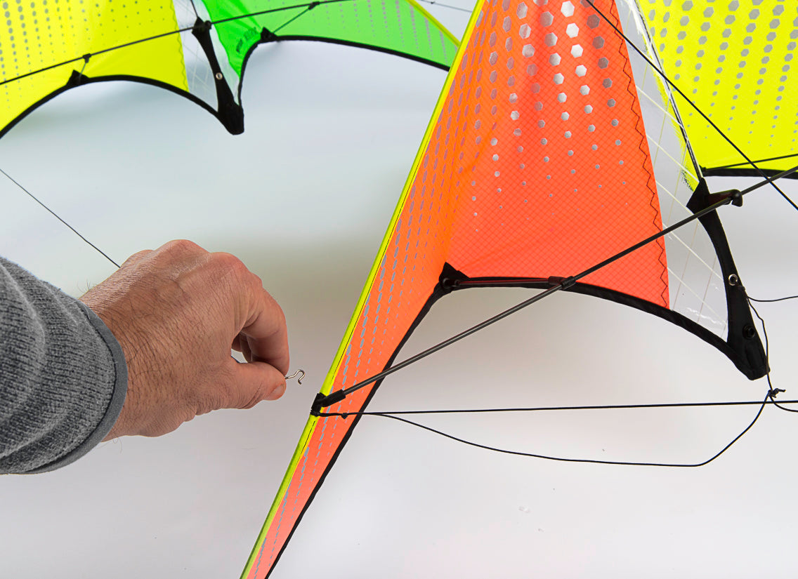 Four stack lines connect the leading edges of adjacent Neutrino kites